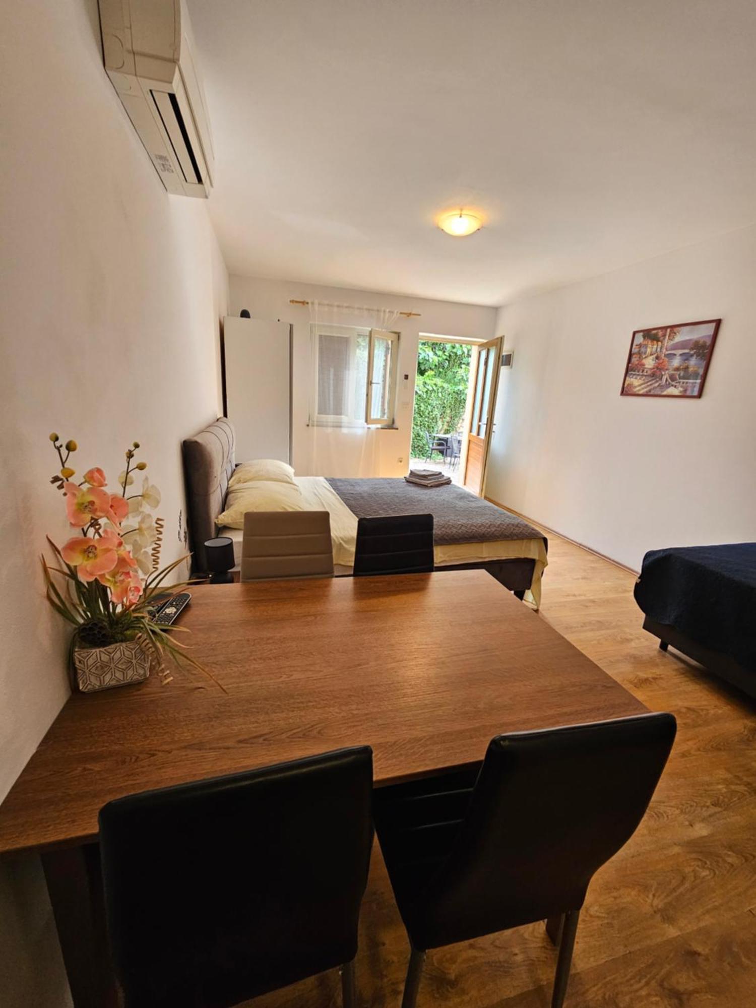 Apartmani Barbara Brseč 외부 사진