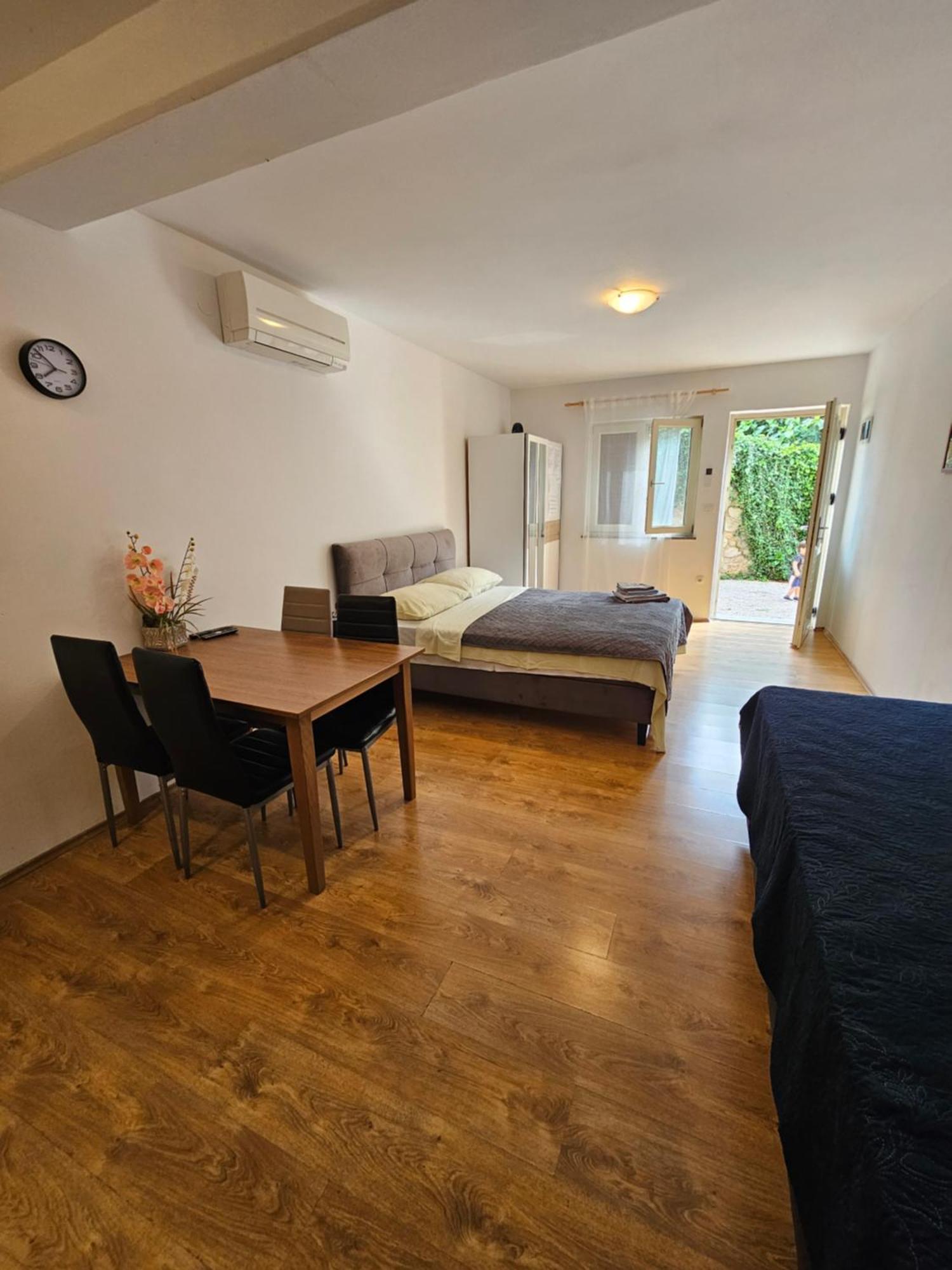 Apartmani Barbara Brseč 외부 사진